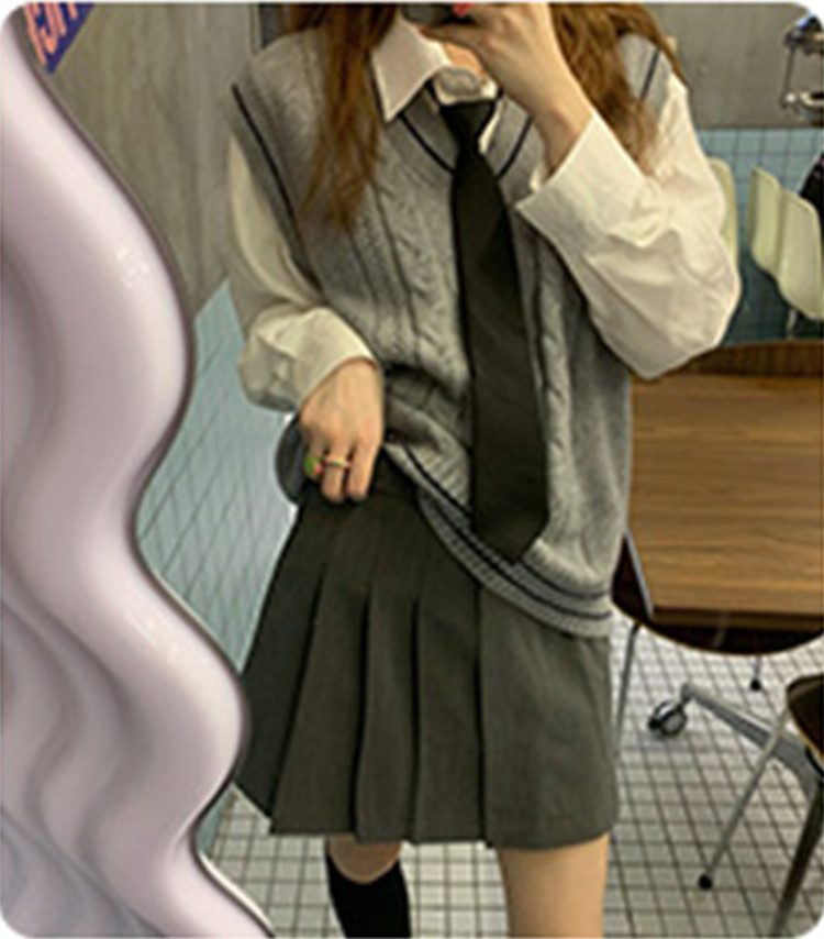 春装新款女装学院风灰色针织毛衣叠穿马甲条纹衬衫三件套装