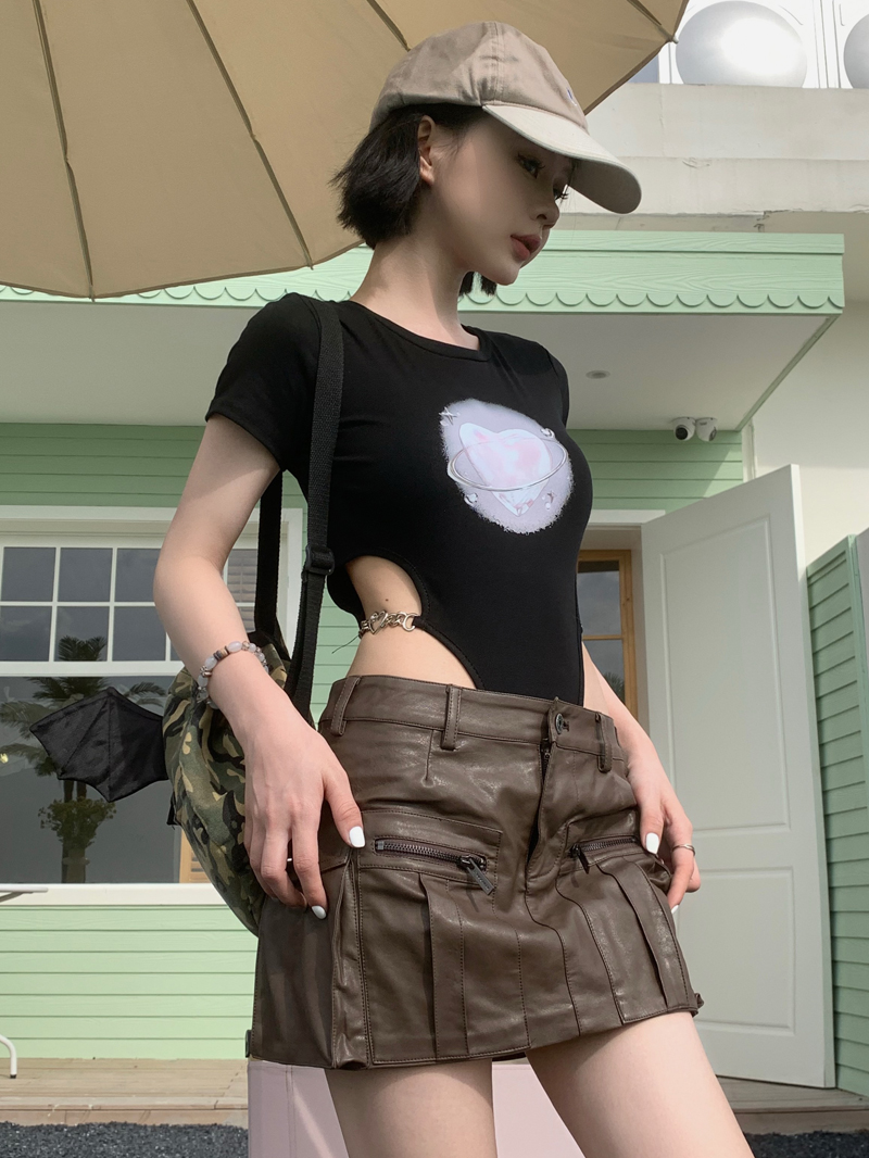 Hot girl black short-sleeved T-shirt women's summer one-piece show waist slim one-piece top niche design sense