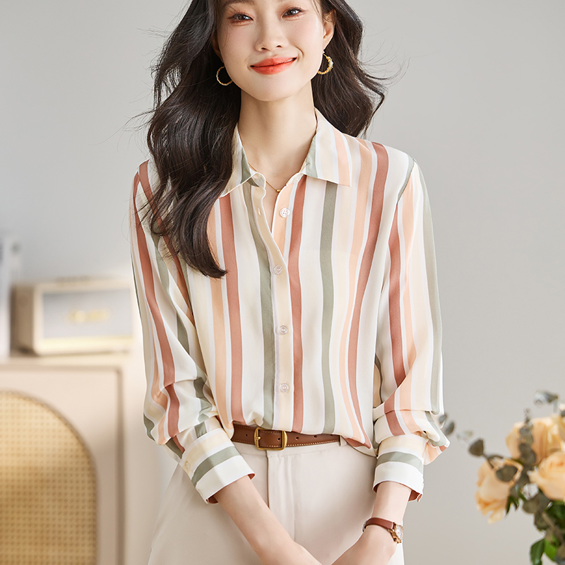 實拍 條紋襯衫上衣女長袖2026春秋設計感小眾復古緞面襯衣女顯瘦