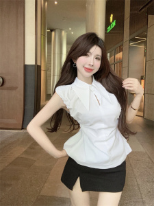 TR45025# ～韩版小众设计尖领无袖单排扣性感露腰衬衫上衣 服装批发女装批发服饰货源