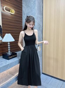 Vintage Little black dress suspender sleeveless vest skirt with a bottom layer and a medium length skirt worn outside