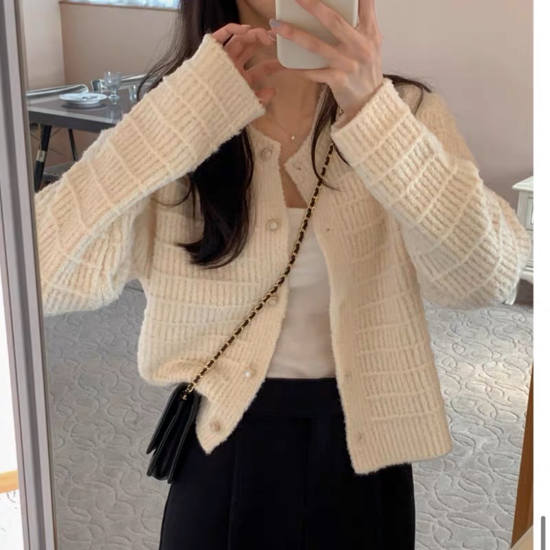 Korean chic autumn and winter retro small fragrance round neck texture weaving design single-breasted knitted cardigan women's top