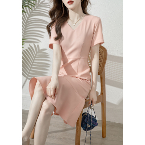 RM19475#V领鱼尾连衣裙