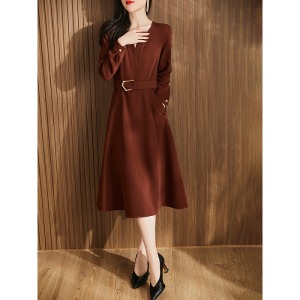 RM20626#新款奢美气质设计感v领长袖连衣裙优雅通勤时尚中长裙