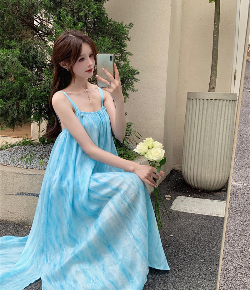 實拍 夏2023新款女寬松度假感吊帶裙寬松藏肉小個子高端精致