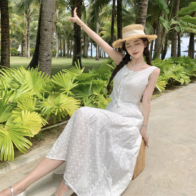 白色法式溫柔套裝吊帶背心上衣夏季女蛋糕半身裙兩件套
