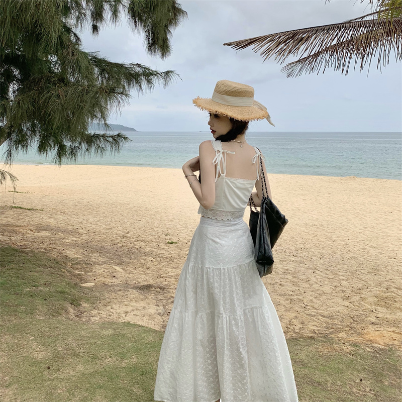白色法式溫柔套裝吊帶背心上衣夏季女蛋糕半身裙兩件套