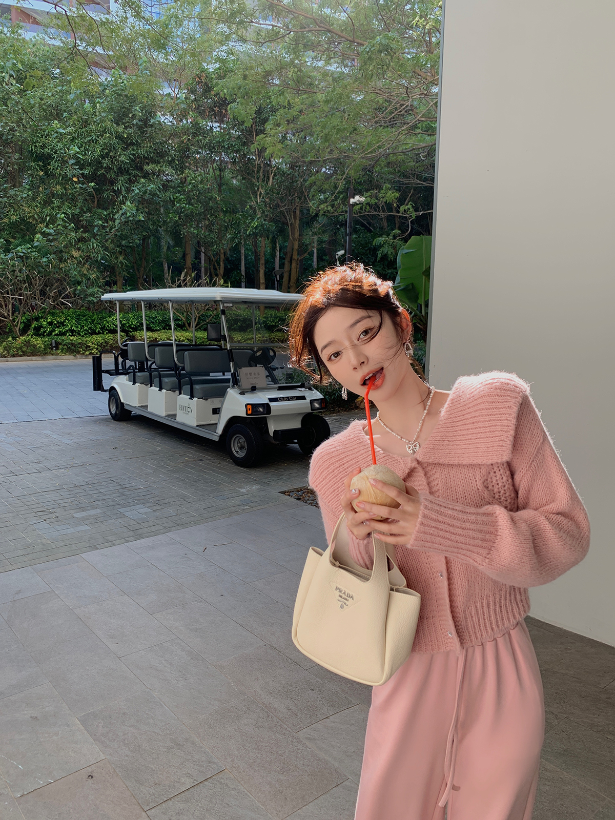 Chen Jianan's high-end super-good-looking knitted cardigan jacket spring and autumn 2023 new gentle style lapel sweater women