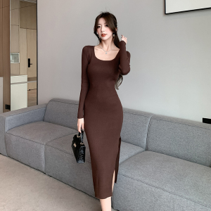 RM24844#高级感御姐赫本风法式复古港味方领长袖包臀开叉连衣裙针织面料