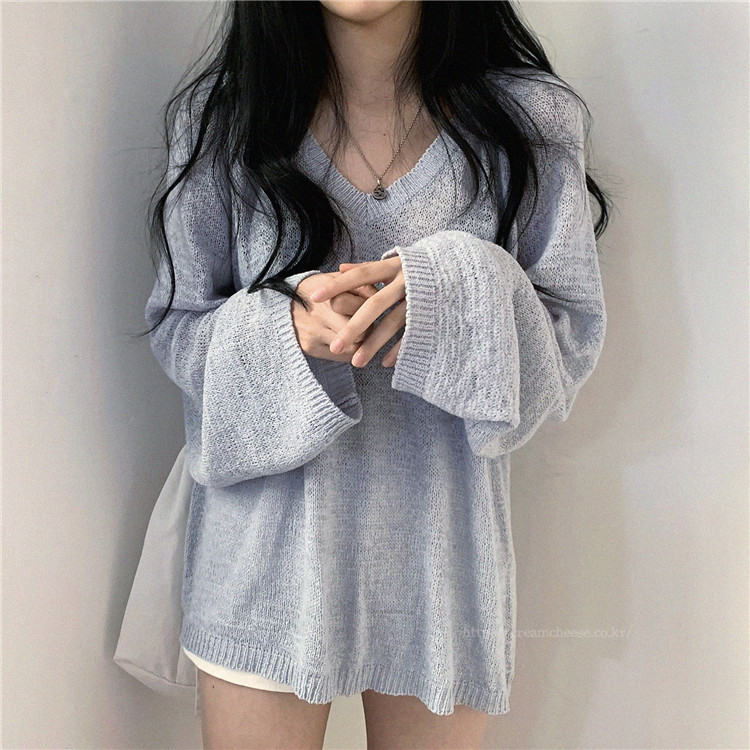 V-neck sweater top women's clothing design sense niche early autumn 2023 new loose lazy wind long-sleeved sweater