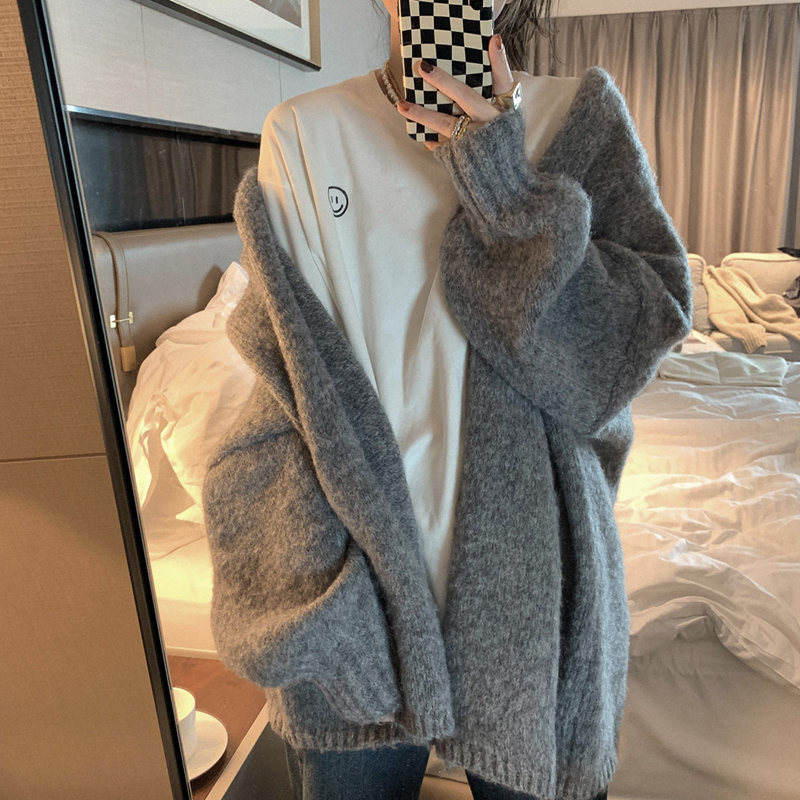 2023 spring new Korean version soft glutinous lazy gentle wind high-end feeling small knitted sweater cardigan jacket female
