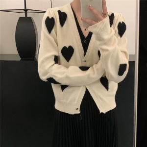 TR59088# 假两件爱心毛衣女秋季新款设计感小众V领短款针织开衫上衣 服装批发女装批发服饰货源