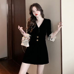RM21190#新款法式优雅V领蕾丝拼接小黑裙长袖连衣裙女