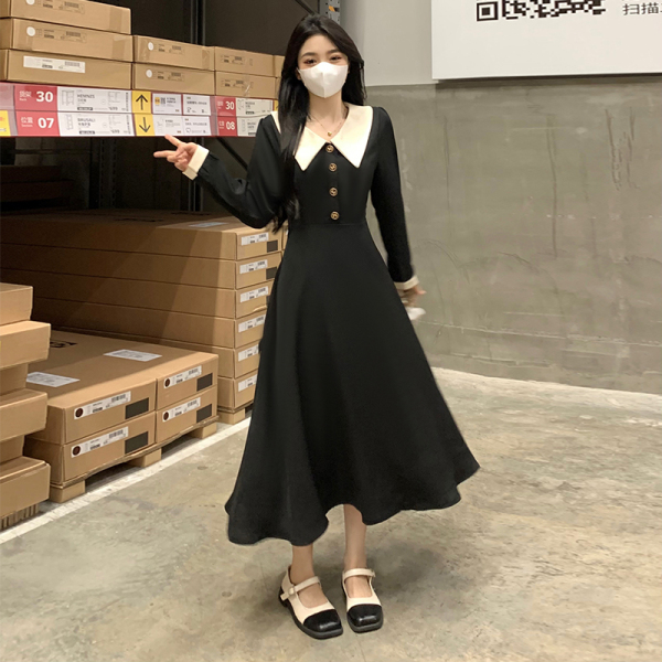 RM24517#新款赫本风法式气质小众设计感连衣裙修身显瘦复古小黑裙