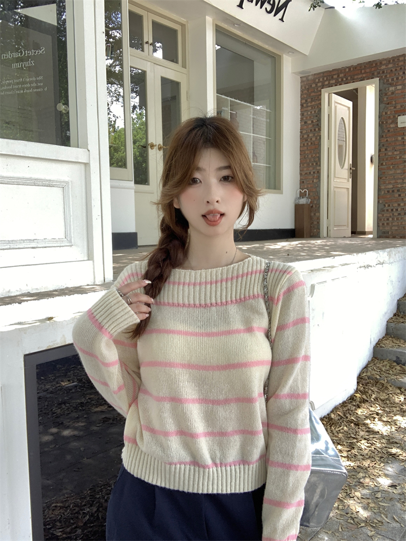 Autumn new all-match round neck loose high-quality contrast color striped sweater long-sleeved top women