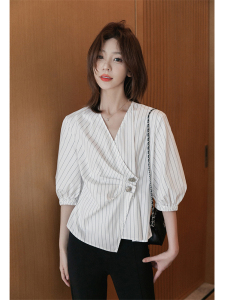 TR47050# 设计感V领衬衫短袖女夏季新款小个子韩版衬衣气质上衣  服装批发女装批发服饰货源