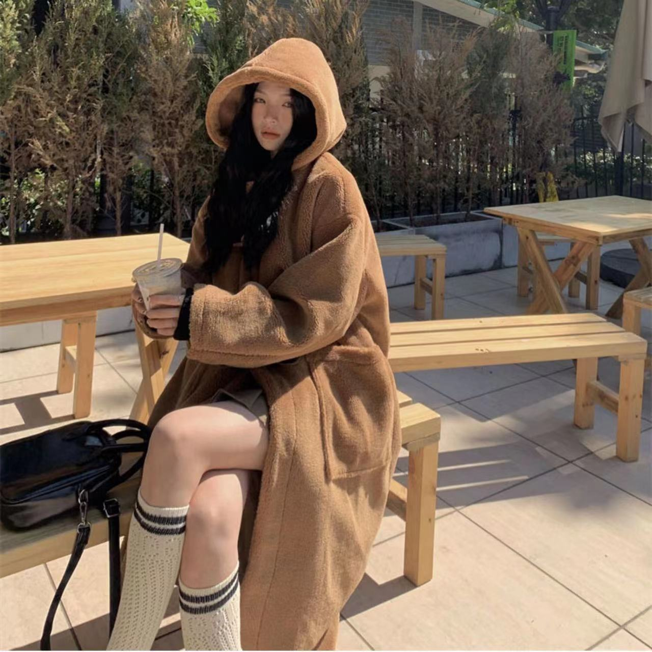Long Horn Button Lamb Wool Jacket Women's 2023 Autumn and Winter Lamb Wool College Style Warm Hooded Coat