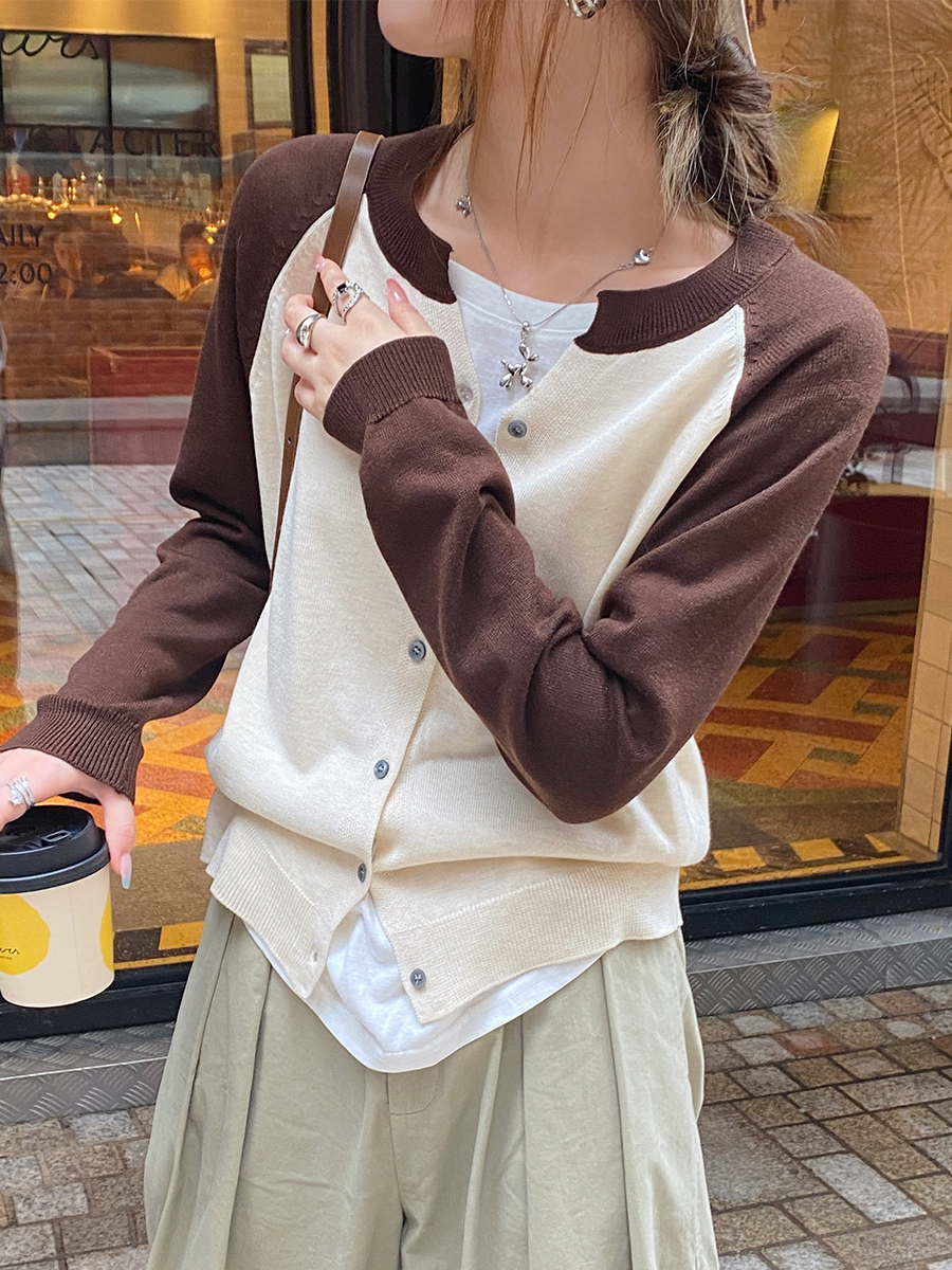 2023 new all-match color-blocking knitted cardigan that doesn't pick the season is thin and casual round neck raglan sleeve top for women