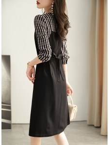 RM21608#假两件连衣裙女2023年秋季新款优雅气质复古条纹拼接裙子