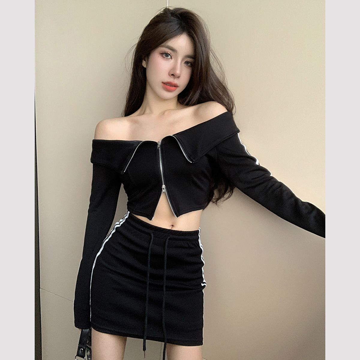 One-shoulder sports and leisure college suit all-match American style bag hip hot girl skirt drawstring two-piece set