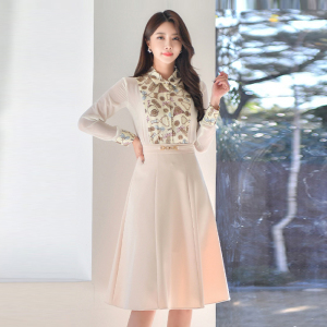 RM22334#韩版新款拼接印花U领衬衫+金属链散摆长半身裙套装