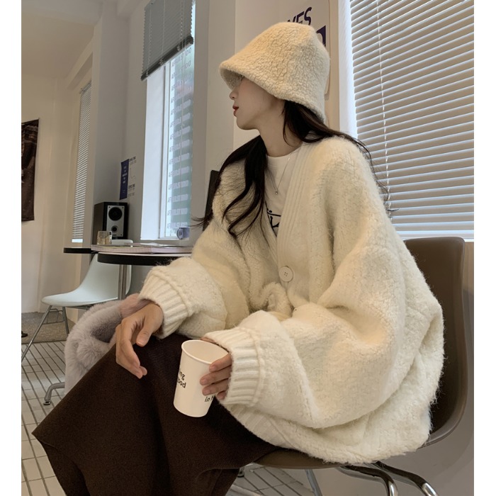 Korean style V-neck cardigan sweater women's 2023 autumn and winter new small fashion knitted loose lazy wind coat