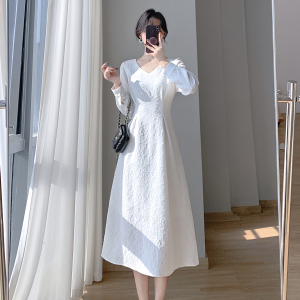 RM25324#法式初恋白色长袖连衣裙新款气质高级感V领提花茶歇长裙