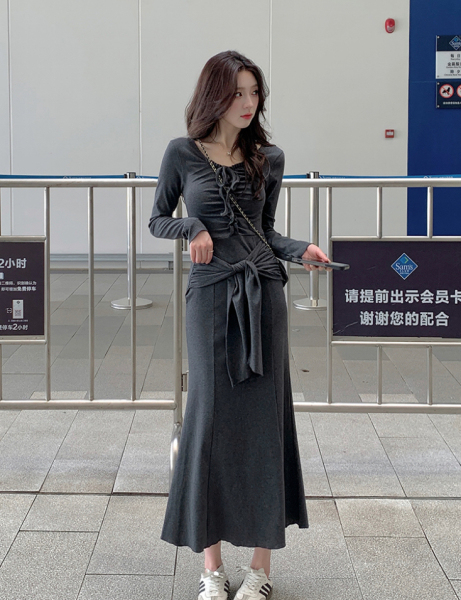 RM22921#秋季气质内搭长裙v领抽绳系带设计感超显瘦连衣裙
