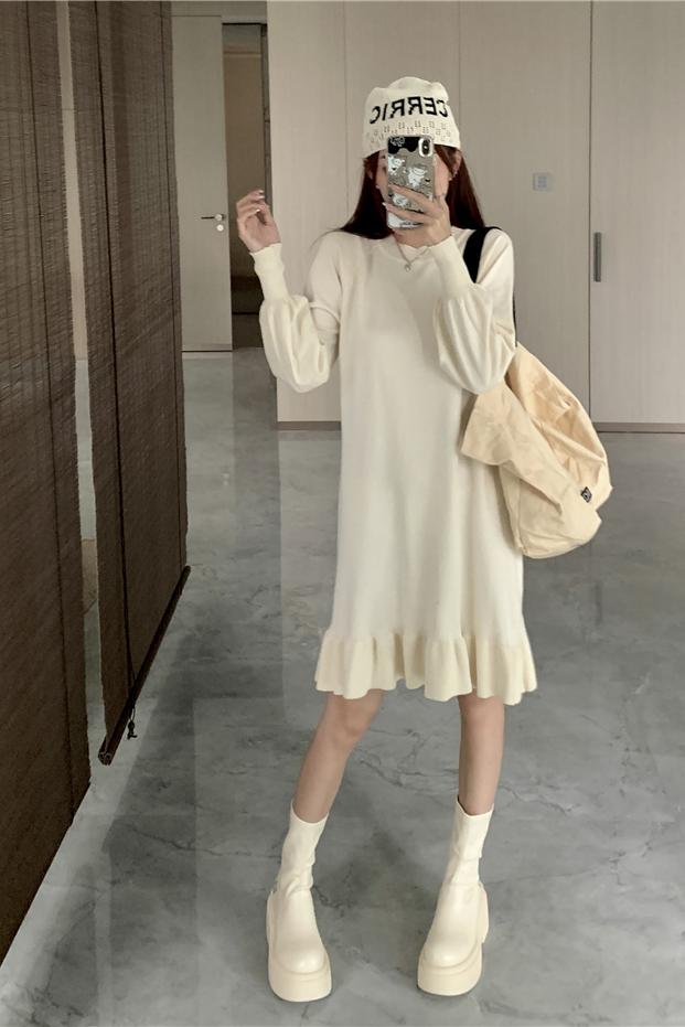 Autumn new style~ Korean version of age-reducing ruffled long-sleeved dress women's solid color loose