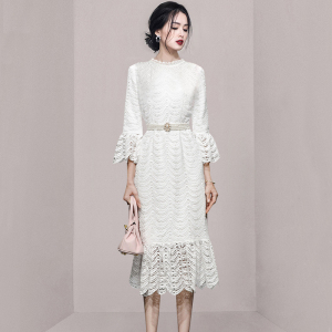 RM22213#新款气质白色七分袖收腰显瘦镂空水溶花蕾丝长连衣裙