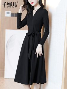 RM21839#长裙连衣裙秋季2023新款长袖V领高端黑色显瘦气质赫本风小黑裙子