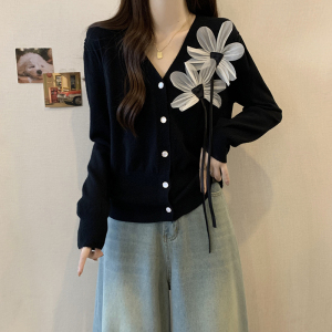 RM24135#大码女装2023秋季新款设计感气质花朵刺绣宽松显瘦针织衫上衣