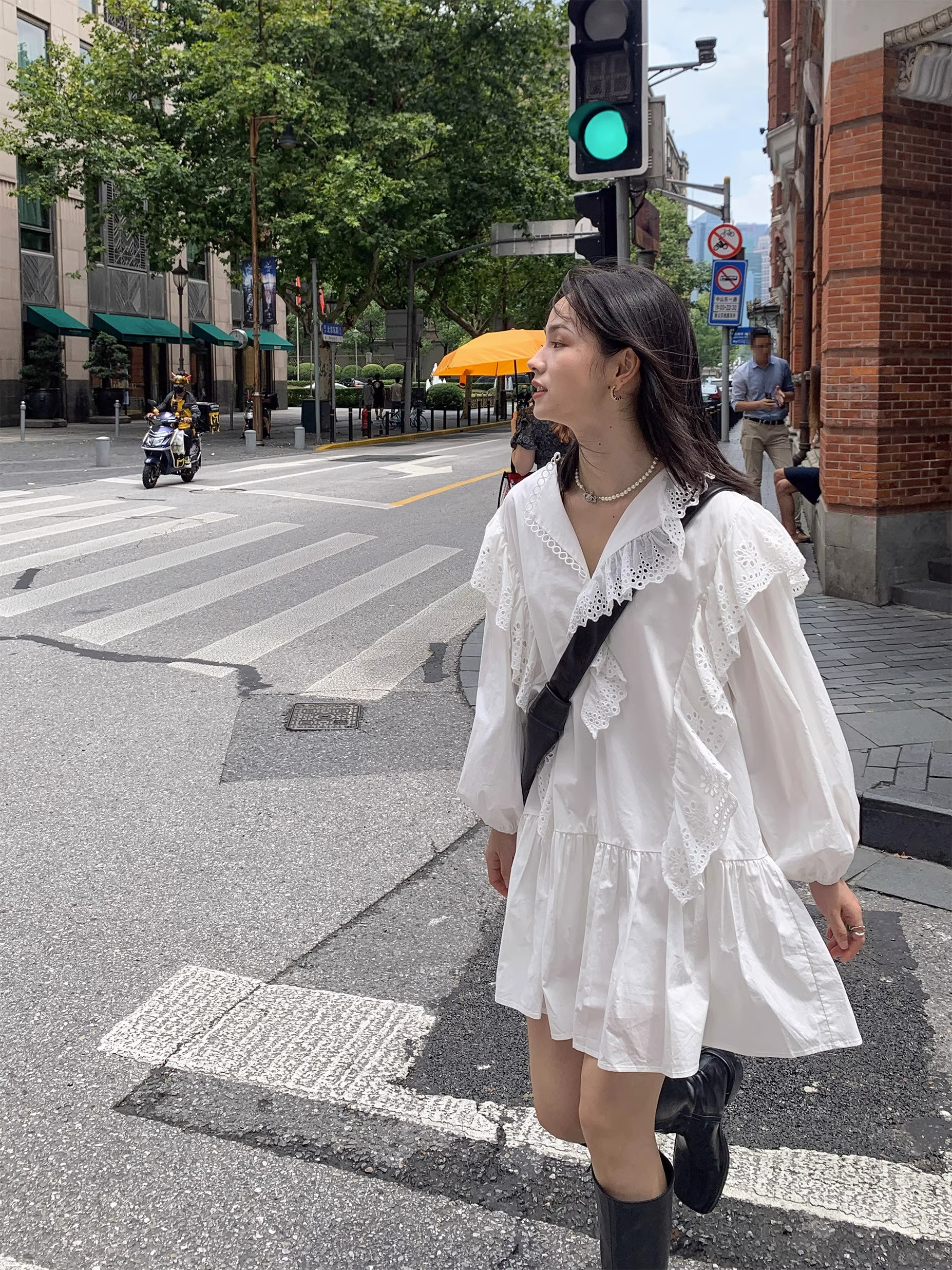 White ruffled dress female niche design sense  spring and autumn new sweet and gentle wind small skirt