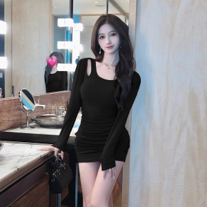Long sleeved hollowed out high elastic cotton tight bottomed dress