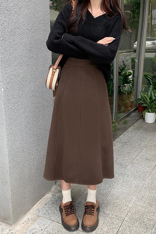 2023 winter woolen skirt A-line large hem crotch-covering skirt spliced ​​mid-length woolen skirt