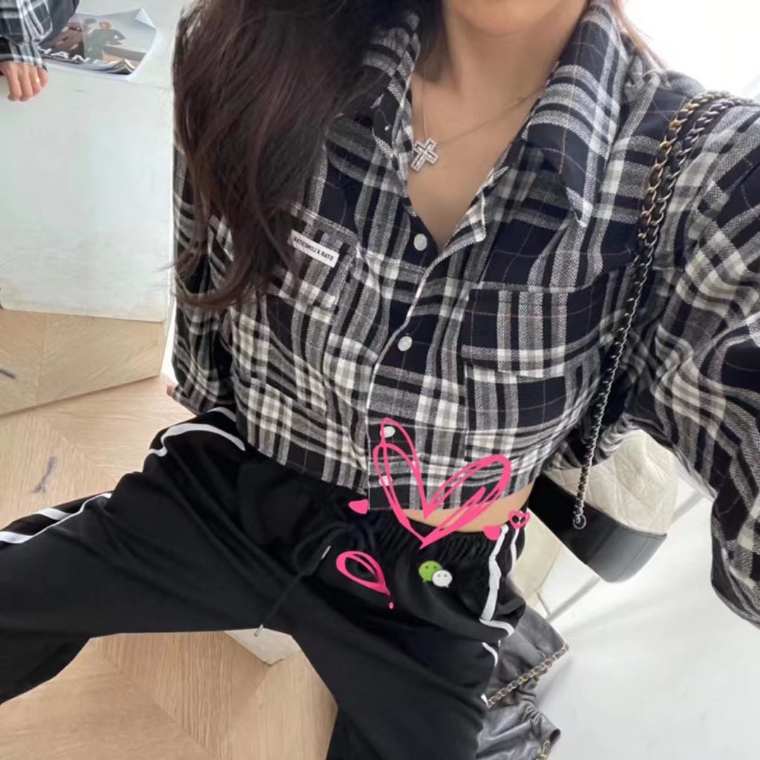 韩国东大门2023秋季女新翻领系扣格子修身短款长袖衬衫