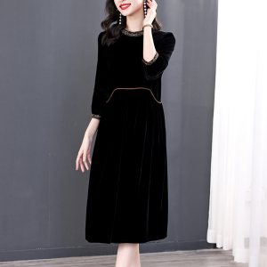 RM22589#丝绒连衣裙2023秋冬新款女气质大牌高端绣花桑蚕丝高级感裙子