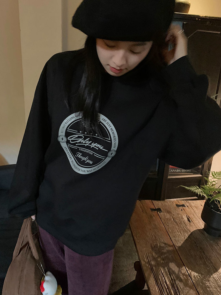 Retro simple printed round neck sweatshirt for female students, loose and versatile, lazy pullover long-sleeved top, trendy