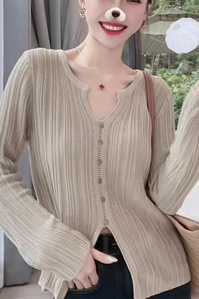 韩系时髦v领针织毛衣女早秋季2023新款修身显瘦洋气开叉长袖上衣