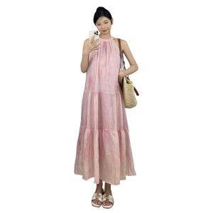 RM22928#法式粉色挂脖吊带连衣裙女夏季2023新款海边度假长裙小众设计