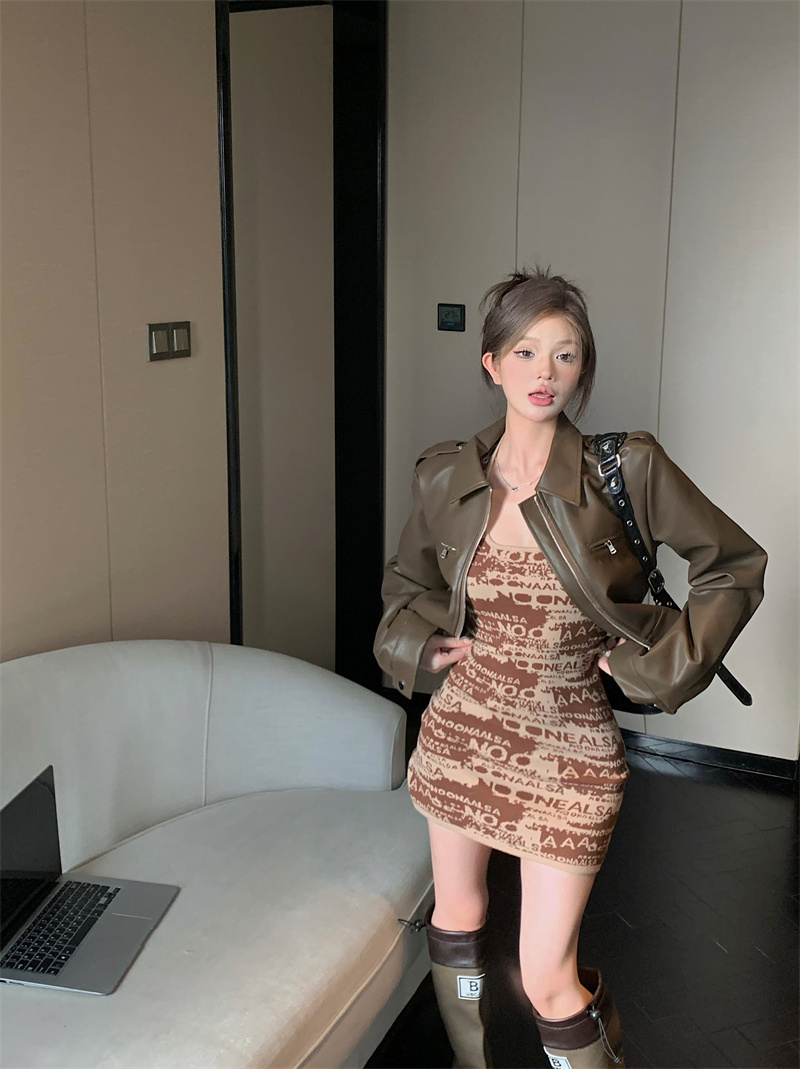 Real shot Hong Kong style retro sweet and cool zipper motorcycle pu leather jacket + halter neck knitted skirt