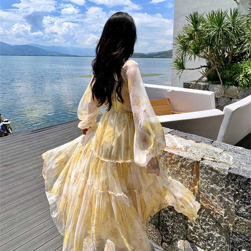 飛姐定制法式雪紡碎花連衣裙2023年春秋新款女溫柔風顯瘦度假長裙