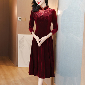 RM24125# 原创手工刺绣小个子妈妈婚宴装礼服喜婆婆红色丝绒连衣裙