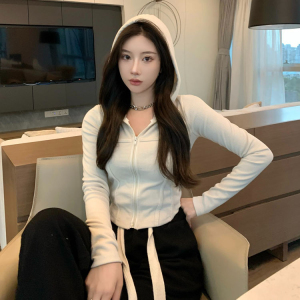 RM23587#新款秋季拉链修身短款连帽长袖T恤外套