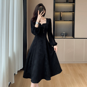 RM24747#法式温柔气质黑色长袖连衣裙子女秋季2023新款高级感拼接显瘦长裙