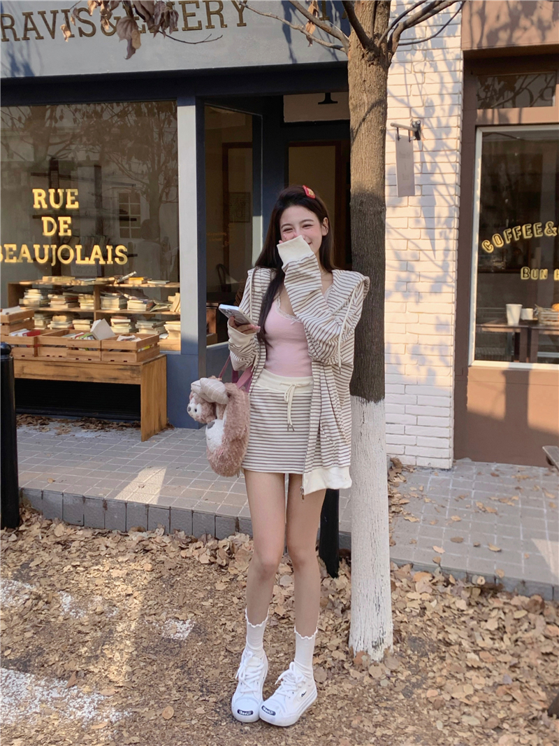 Real shot of cream pink lace vest with butterfly suspender top, Ruth skirt, loose hooded sweatshirt jacket