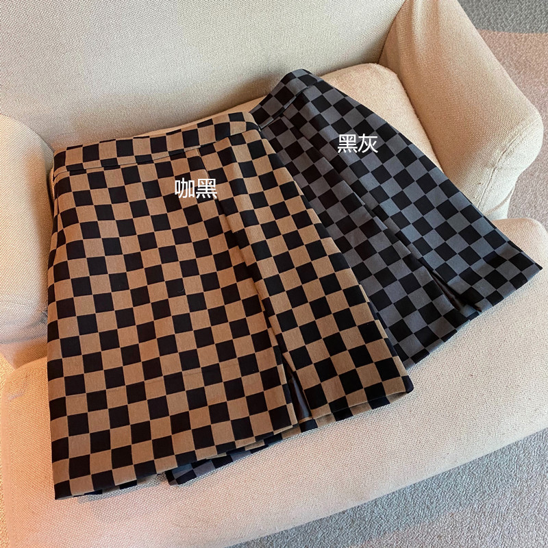 Real shot of Korean style checkerboard A-line skirt for women with slit skirt for women with A-line short skirt suit and hip skirt