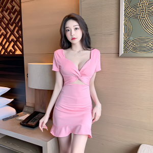 Tight fitting buttocks wrapped dress with Korean design and fishtail skirt