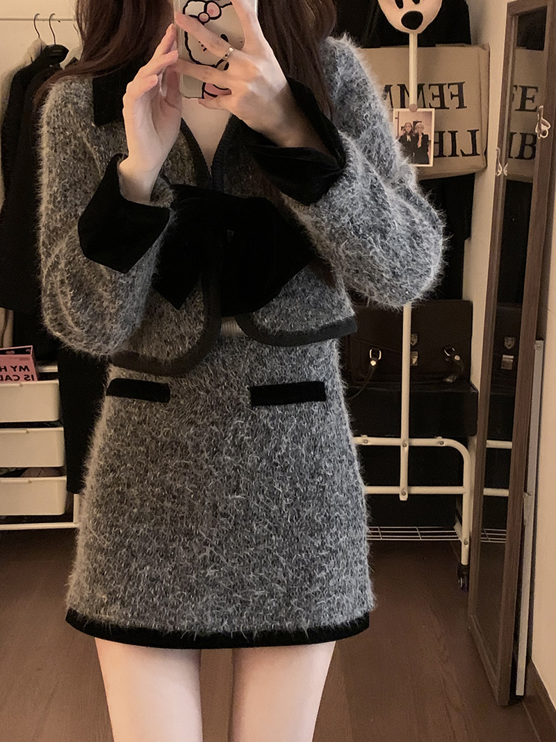 Actual shot of sweet and spicy fragrance suit for women, high-end plush short coat and skirt two-piece set