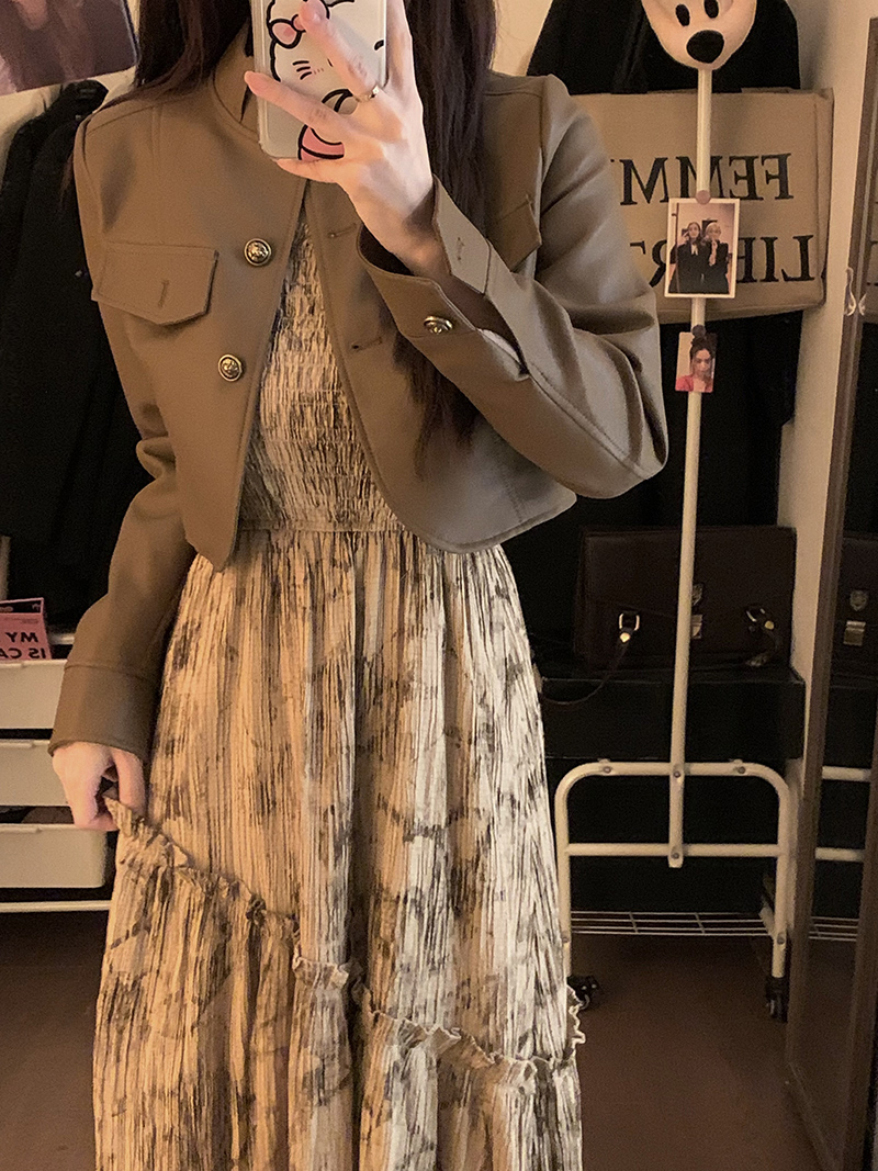 Actual shot of spring fashion suit, temperament, leather jacket, short jacket, light and sophisticated suspender dress, two-piece set